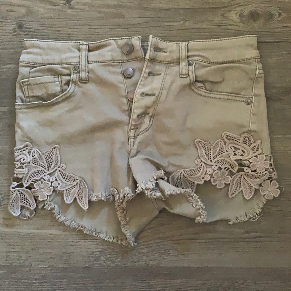 Army green shorts with lace